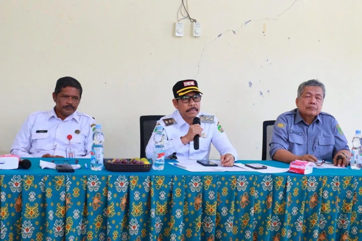 Wabup Waris Muin Tegaskan Pemda Transparan Soal Penyaluran&hellip;