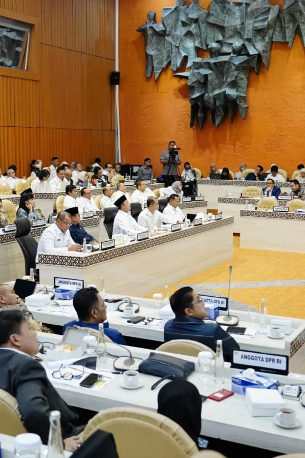 Raker Bersama Pansus DPR RI, Menteri Nusron Targetkan&hellip;