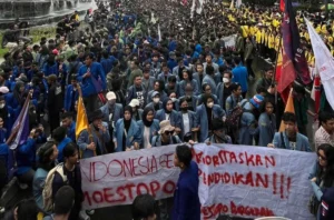 Aksi “Indonesia Gelap” Desak Reformasi Kepolisian dan Evaluasi Program Pemerintah
