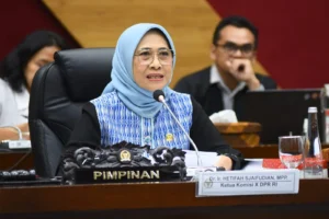 Hetifah: Kepemimpinan Sekolah Kunci Pendidikan Bermutu