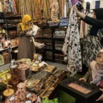 Sandiaga Harap UMKM Jadi Tuan Rumah di Negeri Sendiri Meski Daya Beli Melemah