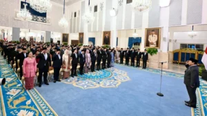Presiden Anugerahkan Tanda Kehormatan kepada 141 Tokoh, Siapa Saja?