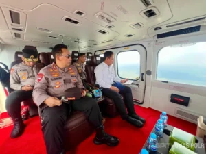 Kapolri Tinjau Langsung Penanganan Karhutla Riau dari Udara