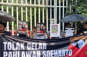 KontraS Tegaskan Soeharto Tak Layak Sandang Gelar Pahlawan