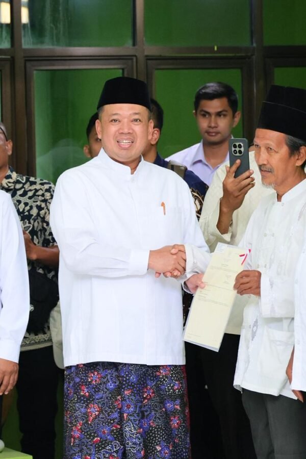 Serahkan 13 Sertipikat di Banten, Menteri ATR/Kepala BPN&hellip;