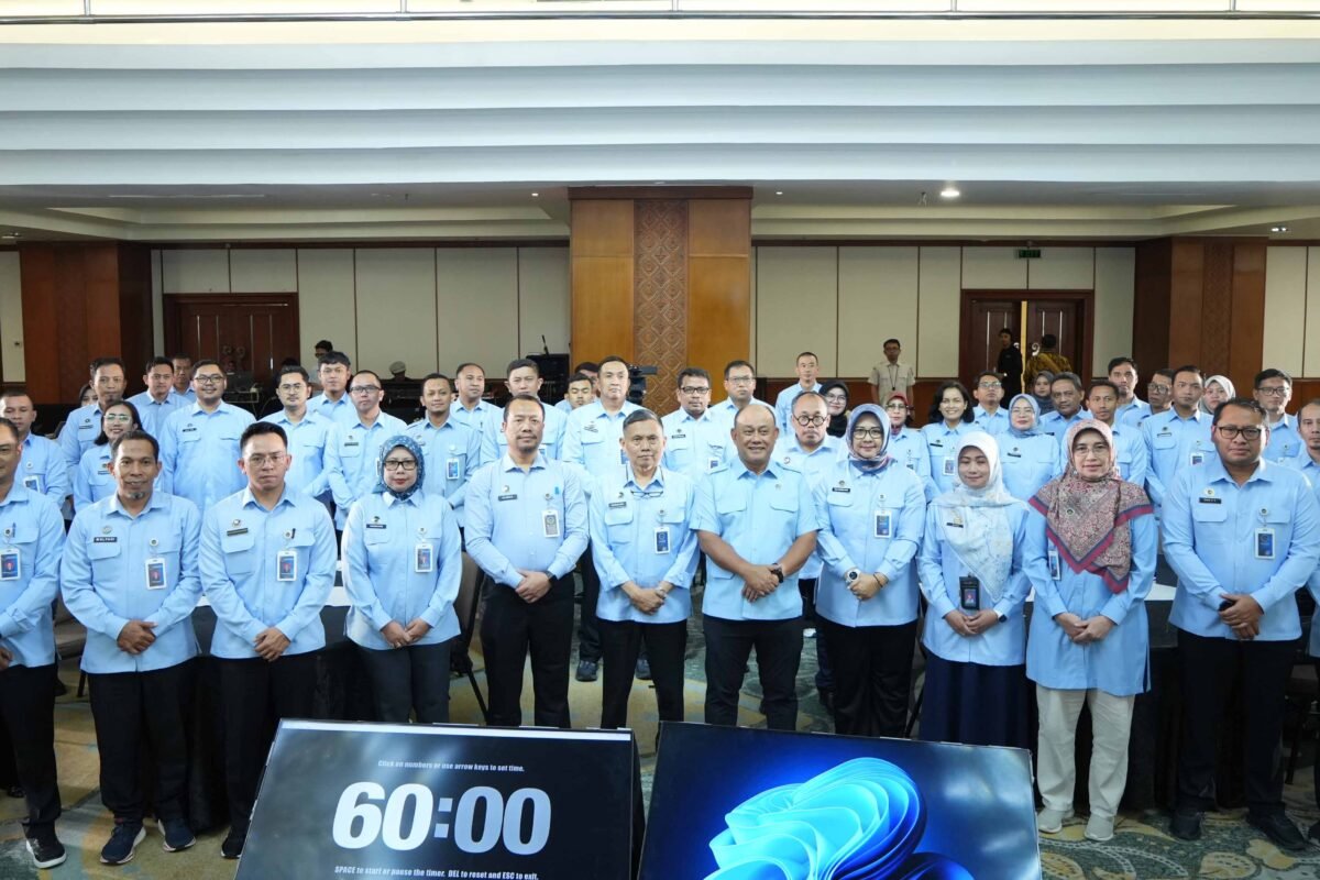 Penguatan SDM BGN dilakukan melalui sosialisasi regulasi kepegawaian di Jakarta yang diikuti 92 pejabat KPPG se-Indonesia.