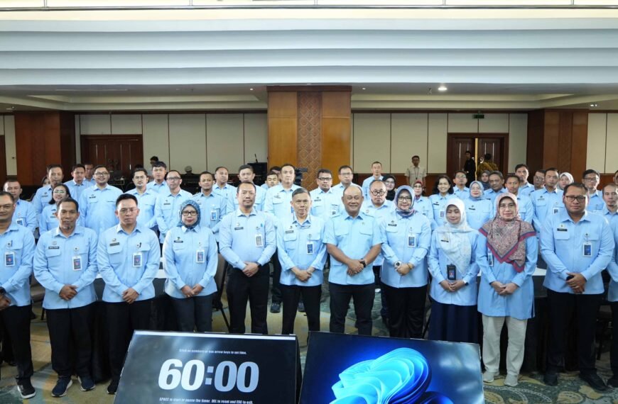Penguatan SDM BGN dilakukan melalui sosialisasi regulasi kepegawaian di Jakarta yang diikuti 92 pejabat KPPG se-Indonesia.