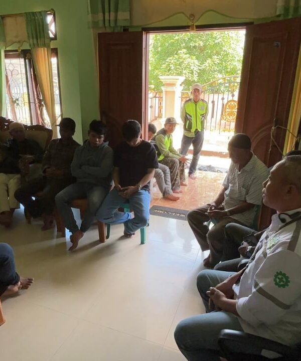 Warga Muara Jawa mendesak PT Bintang Prima Energy Pratama kembali beroperasi setelah tambang berhenti akibat izin RKAB tertahan di kawasan administrasi IKN.