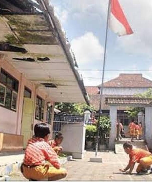 Mitra Badan Gizi Nasional menggalang donasi Rp80 juta untuk pembangunan ruang kelas sekolah di Sukabumi.