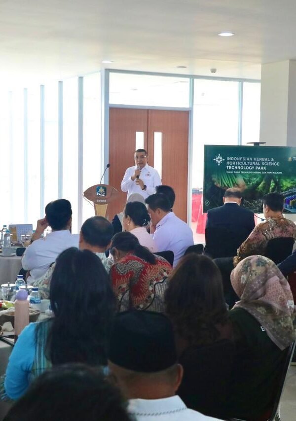 Wamen Ossy Dukung Pengembangan Kawasan TSTH2, Tekankan Pentingnya&hellip;