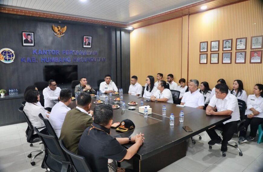 Kunjungi Kantah Kabupaten Humbang Hasundutan, Wamen Ossy Tekankan&hellip;