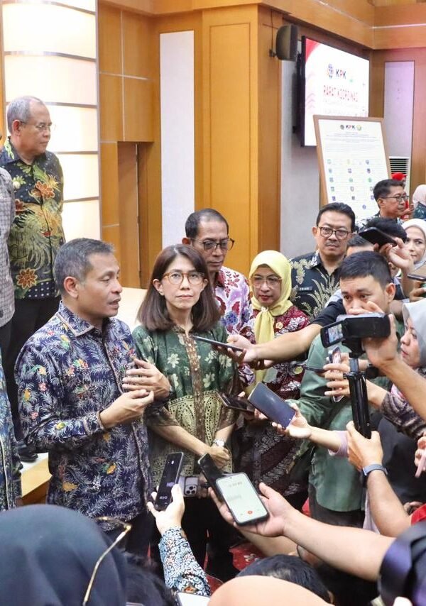 Jalin Komitmen Bersama KPK dan Pemda se-Sultra, Staf…