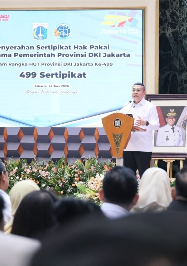 DKI Jakarta HUT ke-499, Wamen Ossy Serahkan 499&hellip;