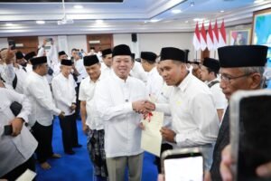 Serahkan 243 Sertipikat Tanah Wakaf di&hellip;