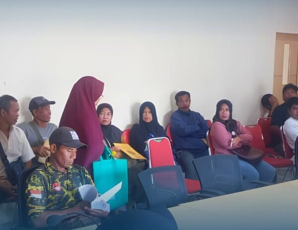 Kantor Pertanahan PPU Serahkan Sertipikat PTSL Desa Babulu&hellip;