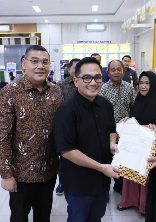 Tinjau Kantah Kota Batam Bersama Komisi II DPR&hellip;