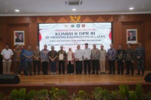 Serahkan Sertipikat Aset BMD dan BUMD…