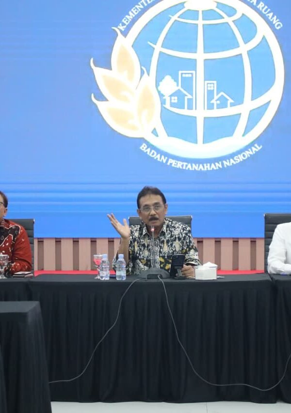 Kumpulkan Seluruh Pejabat Administrator Pusat dan Daerah, Sekjen…